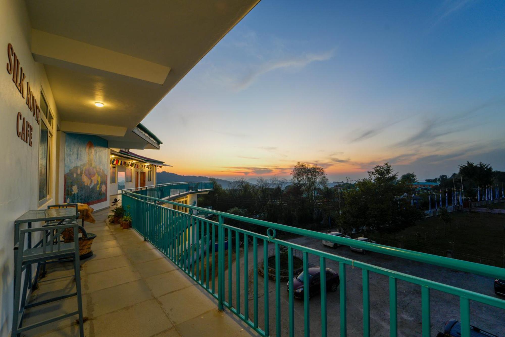 Hotel Chokling Arthouse - The Treasure Of Himalayas Bīr Esterno foto