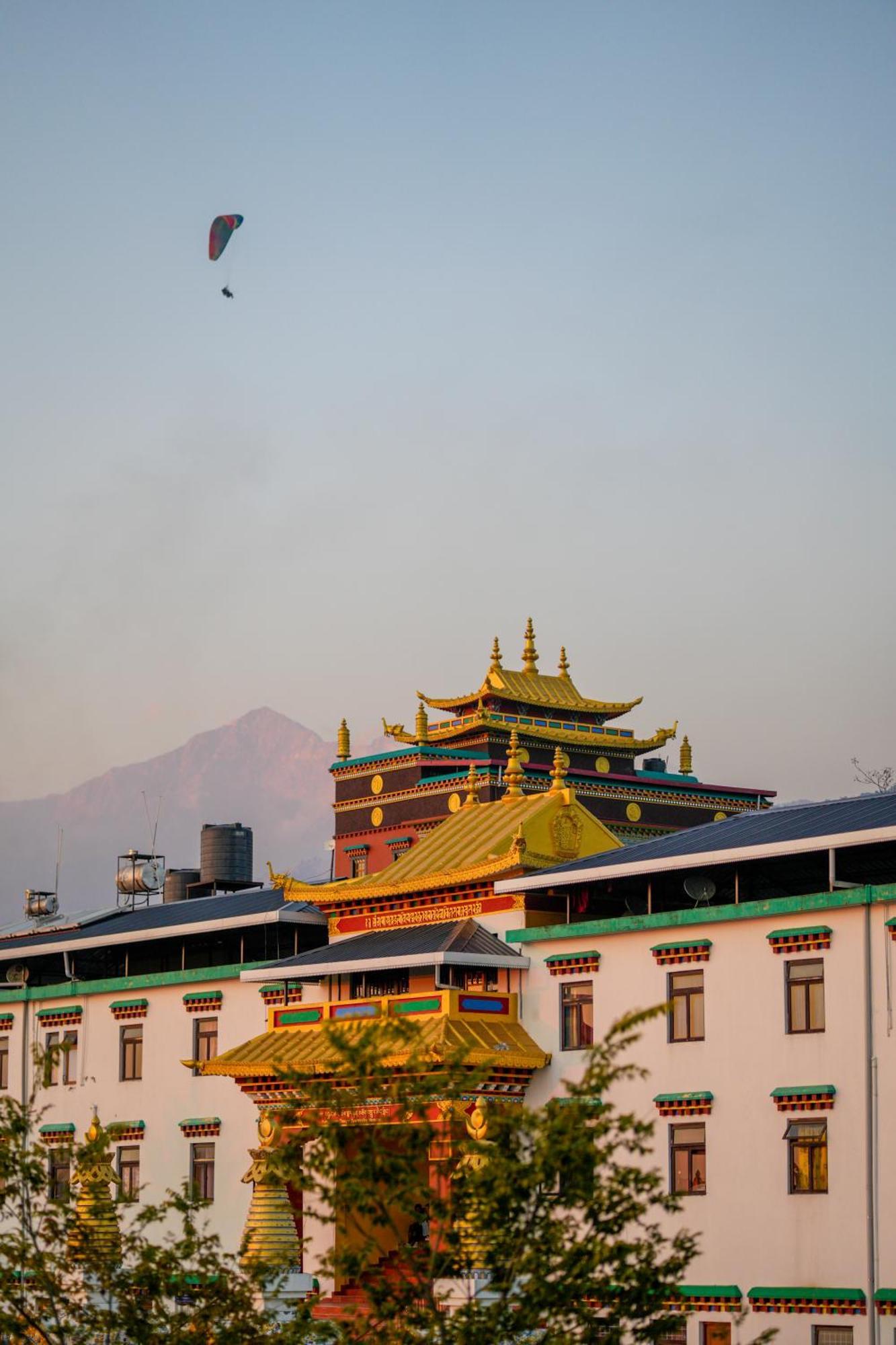 Hotel Chokling Arthouse - The Treasure Of Himalayas Bīr Esterno foto